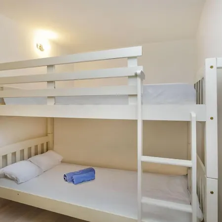 Brat Salions By Interhome Appartement